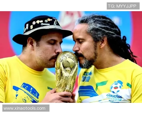 足球明星送裤子事件曝光引发热议背后的故事与真相揭秘